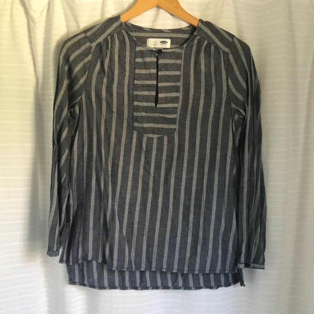 Old Navy top